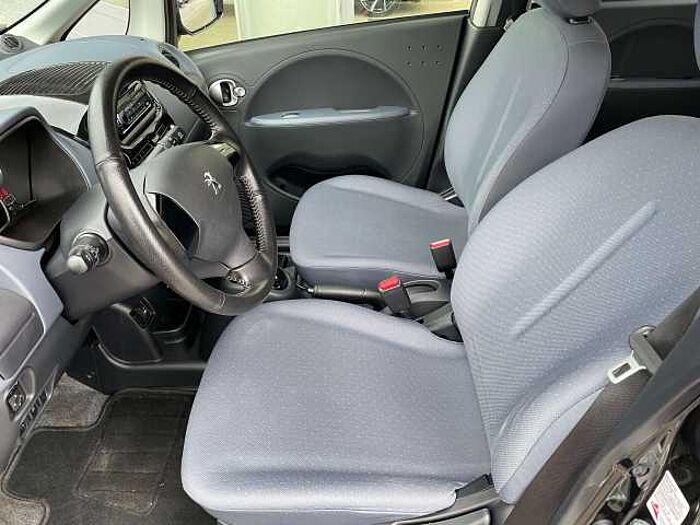 Peugeot iOn * 1. Hand * scheckheftgepflegt*