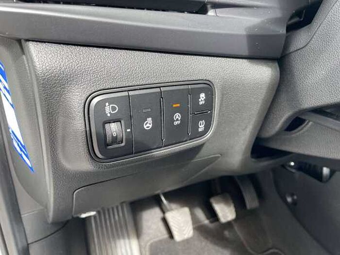 Hyundai i20 i20 1.0 T-GDI EDITION 30 * 8-fach bereift *