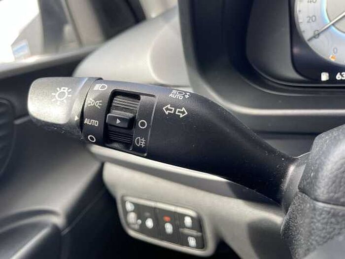 Hyundai i20 i20 1.0 T-GDI EDITION 30 * 8-fach bereift *