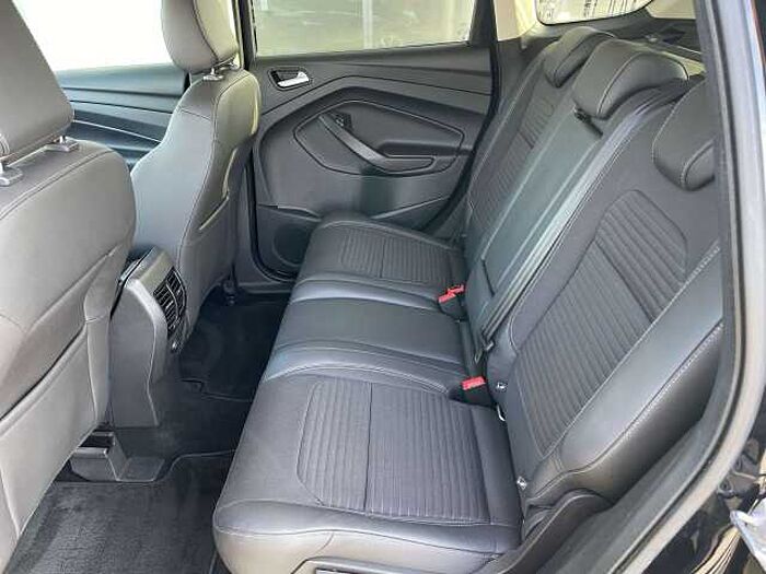 Ford Kuga Kuga 1.5 EcoBoost Titanium * AHK * Winterräder