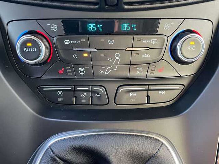 Ford Kuga Kuga 1.5 EcoBoost Titanium * AHK * Winterräder