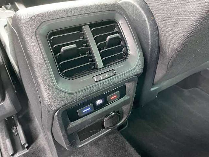 Volkswagen Tiguan Tiguan Diesel 2.0 TDI SCR DSG Life * AHK *