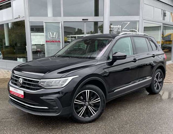 Volkswagen Tiguan Tiguan Diesel 2.0 TDI SCR DSG Life * AHK *