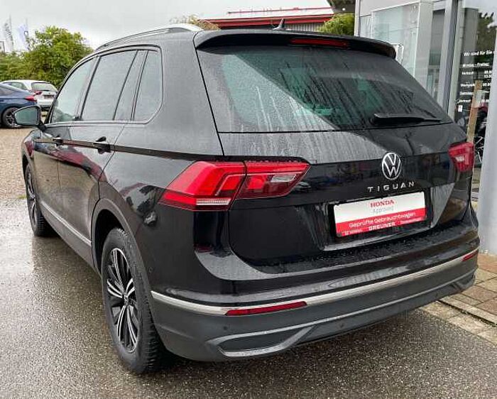 Volkswagen Tiguan Tiguan Diesel 2.0 TDI SCR DSG Life * AHK *
