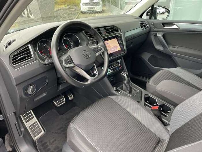 Volkswagen Tiguan Tiguan Diesel 2.0 TDI SCR DSG Life * AHK *