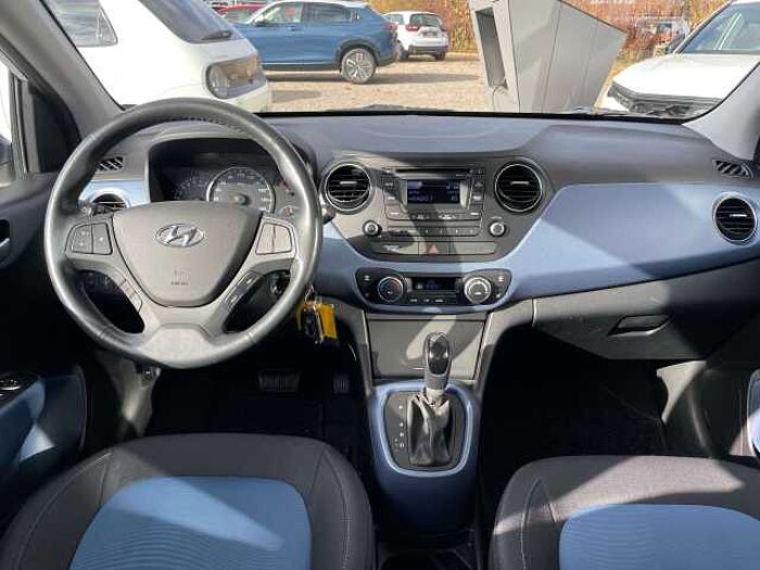 Hyundai i10 i10 1.2 Automatik Passion Plus * 8-fach bereift *