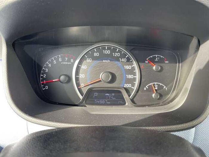 Hyundai i10 i10 1.2 Automatik Passion Plus * 8-fach bereift *