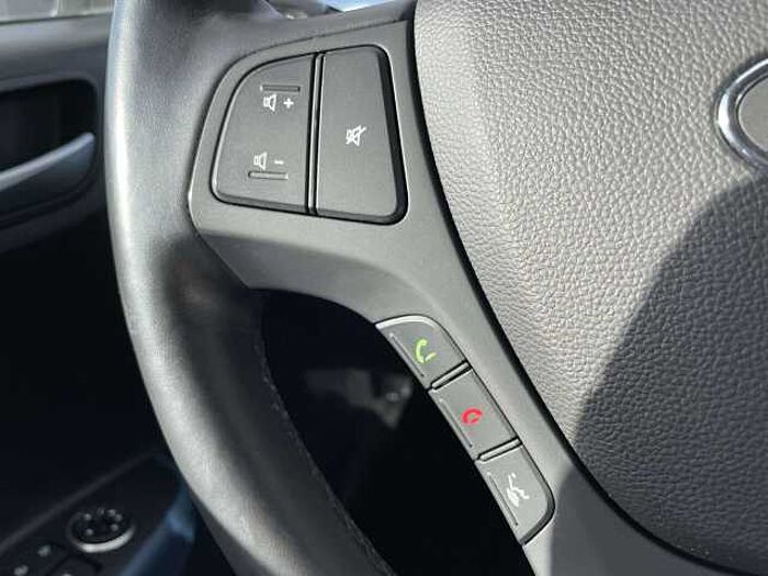 Hyundai i10 i10 1.2 Automatik Passion Plus * 8-fach bereift *