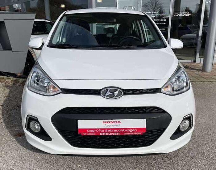 Hyundai i10 i10 1.2 Automatik Passion Plus * 8-fach bereift *