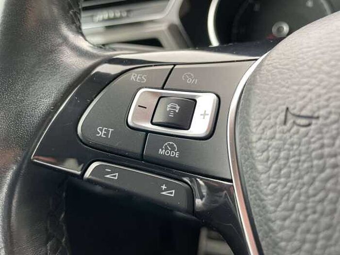 Volkswagen Touran Touran 2.0 TDI SCR Join * AHK * 7-Sitzer * M+S *