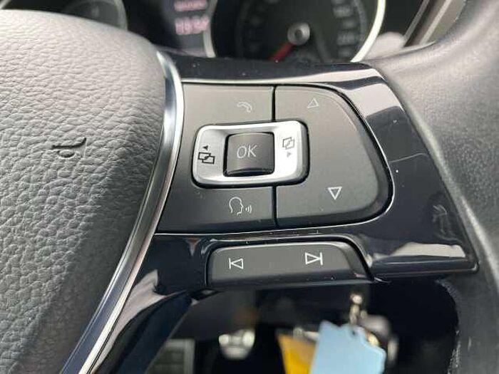 Volkswagen Touran Touran 2.0 TDI SCR Join * AHK * 7-Sitzer * M+S *