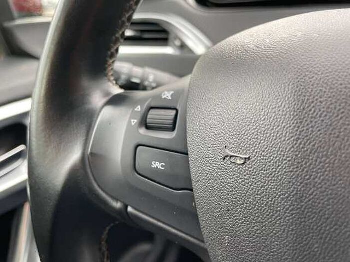 Peugeot 2008 2008 PureTech 130 GPF Stop