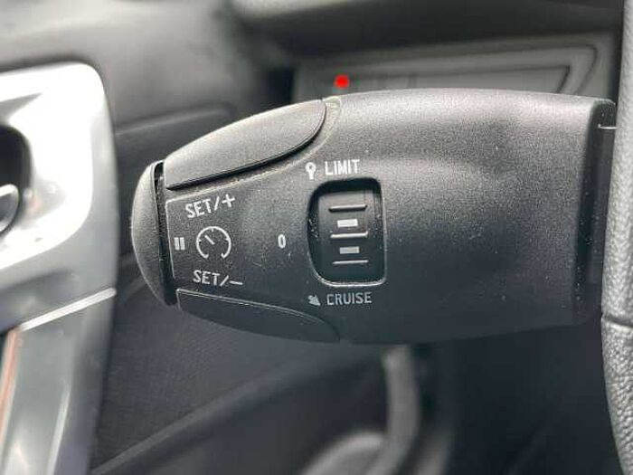 Peugeot 2008 2008 PureTech 130 GPF Stop