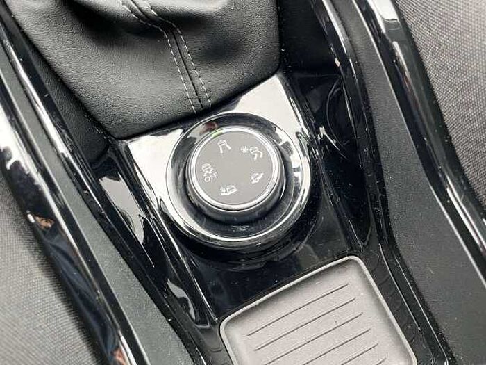 Peugeot 2008 2008 PureTech 130 GPF Stop