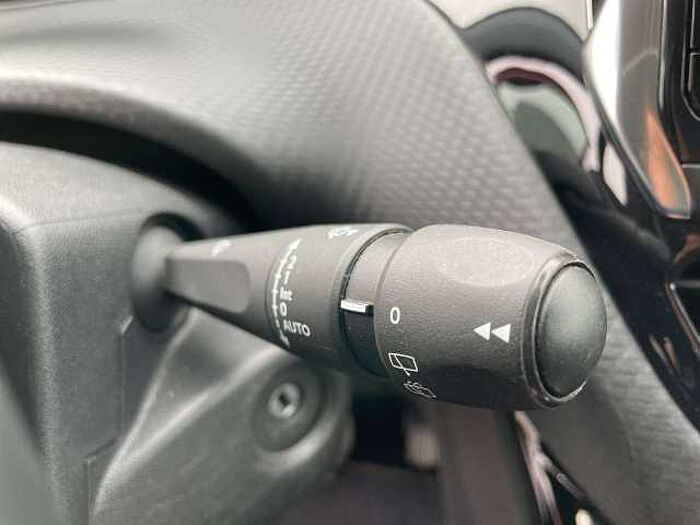 Peugeot 2008 2008 PureTech 130 GPF Stop