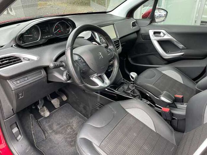 Peugeot 2008 2008 PureTech 130 GPF Stop