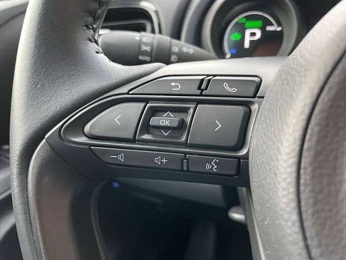 Toyota Yaris Yaris Hybrid 5-Türer 1.5 VVT-i Team Deutschland