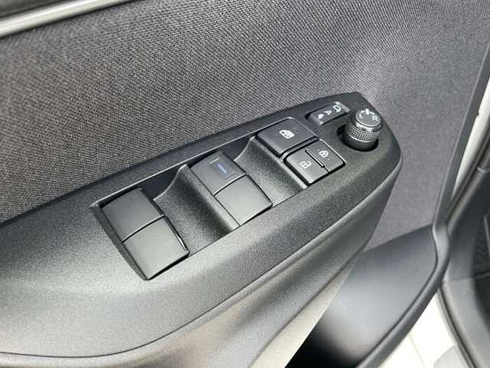 Toyota Yaris Yaris Hybrid 5-Türer 1.5 VVT-i Team Deutschland