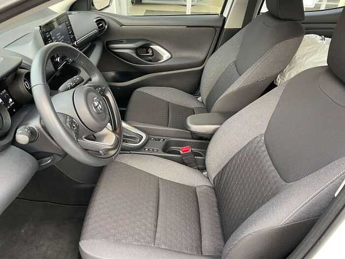 Toyota Yaris Yaris Hybrid 5-Türer 1.5 VVT-i Team Deutschland