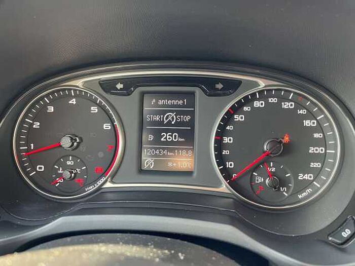 Audi A1 A1 1.4 TFSI S tronic Ambition * 1. Hand *