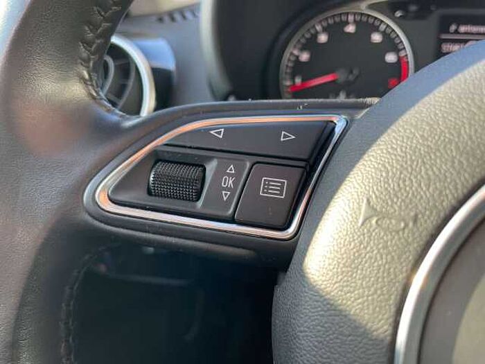 Audi A1 A1 1.4 TFSI S tronic Ambition * 1. Hand *