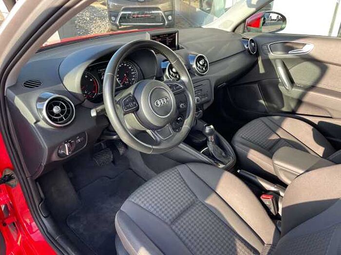 Audi A1 A1 1.4 TFSI S tronic Ambition * 1. Hand *