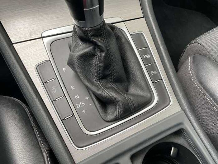 Volkswagen Golf Golf VII 1.4 TSI BlueMotion Tech DSG Comfortline