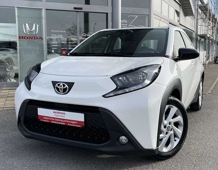 Toyota Aygo X Aygo X Play * 8fach bereift * scheckheftgepflegt *