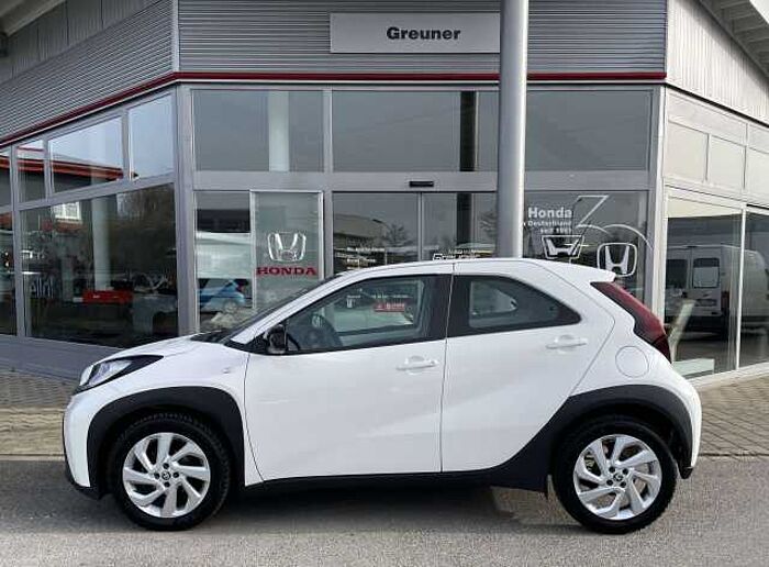 Toyota Aygo X Aygo X Play * 8fach bereift * scheckheftgepflegt *