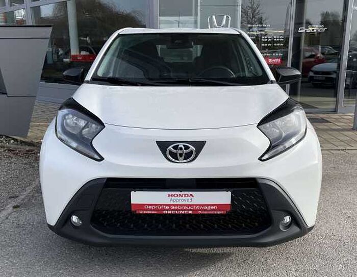 Toyota Aygo X Aygo X Play * 8fach bereift * scheckheftgepflegt *