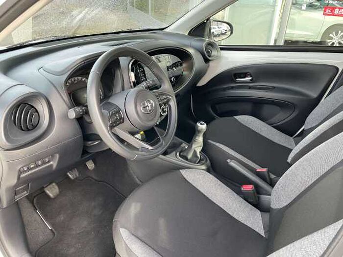 Toyota Aygo X Aygo X Play * 8fach bereift * scheckheftgepflegt *