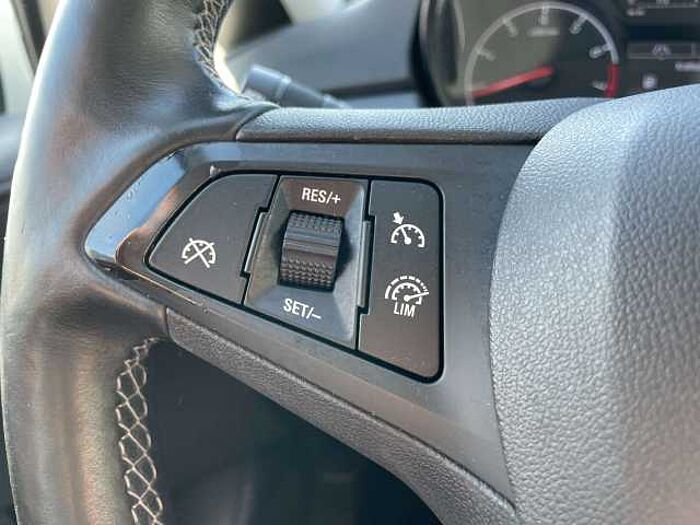 Opel Corsa Corsa 5-Türer 1.4 On * 8-fach bereift *