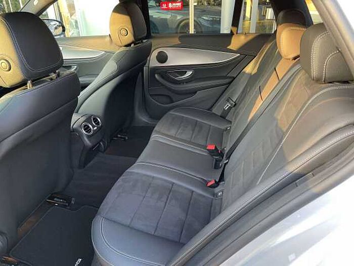Mercedes-Benz E 300 E-Klasse T-Modell T 9G-TRONIC AMG Line * 1. Hand *