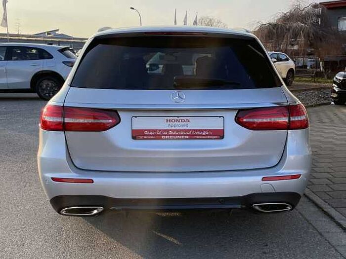 Mercedes-Benz E 300 E-Klasse T-Modell T 9G-TRONIC AMG Line * 1. Hand *