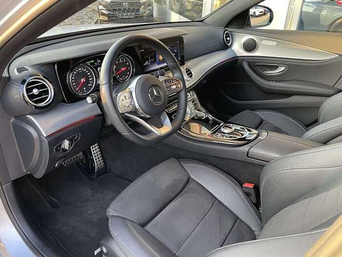 Mercedes-Benz E 300 E-Klasse T-Modell T 9G-TRONIC AMG Line * 1. Hand *
