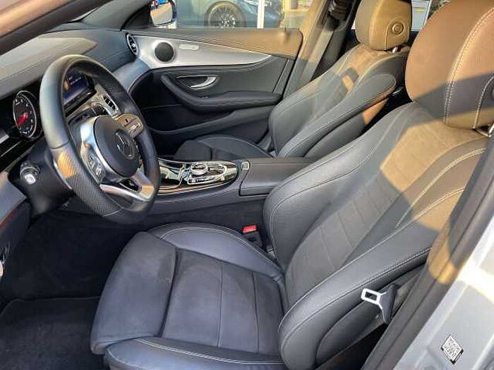 Mercedes-Benz E 300 E-Klasse T-Modell T 9G-TRONIC AMG Line * 1. Hand *