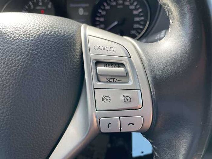 Nissan Qashqai Qashqai 1.2 DIG-T ACENTA * 8-fach bereift *