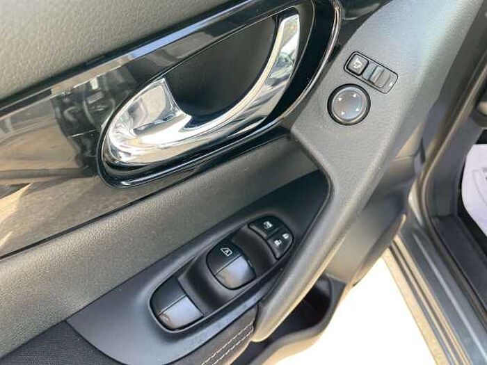 Nissan Qashqai Qashqai 1.2 DIG-T ACENTA * 8-fach bereift *