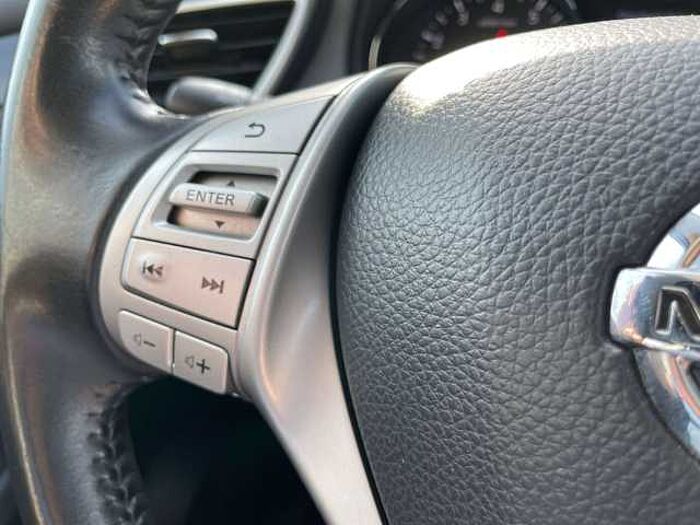 Nissan Qashqai 1.2 DIG-T ACENTA * 12 Monate Garantie inkl. *