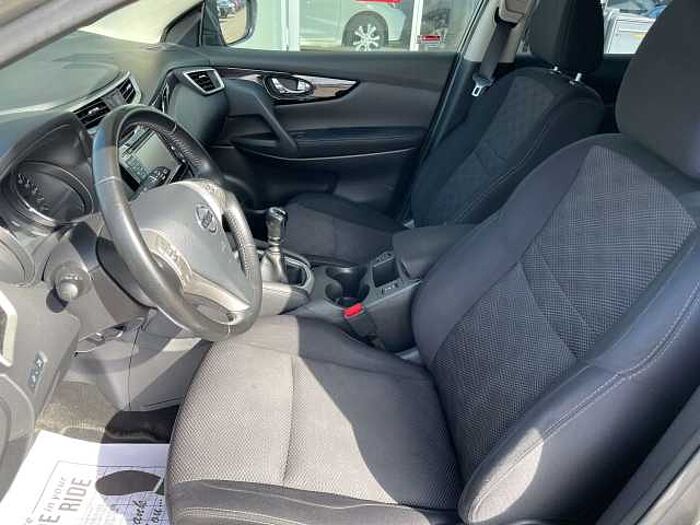 Nissan Qashqai 1.2 DIG-T ACENTA * 12 Monate Garantie inkl. *