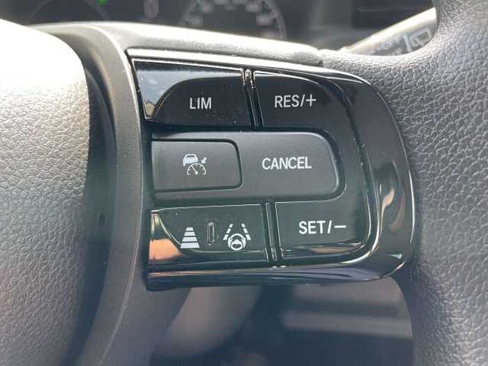 Honda HR-V Hybrid 1.5 e:HEV i-MMD Elegance * wenig km *