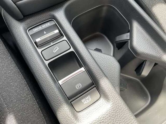 Honda HR-V Hybrid 1.5 e:HEV i-MMD Elegance * wenig km *