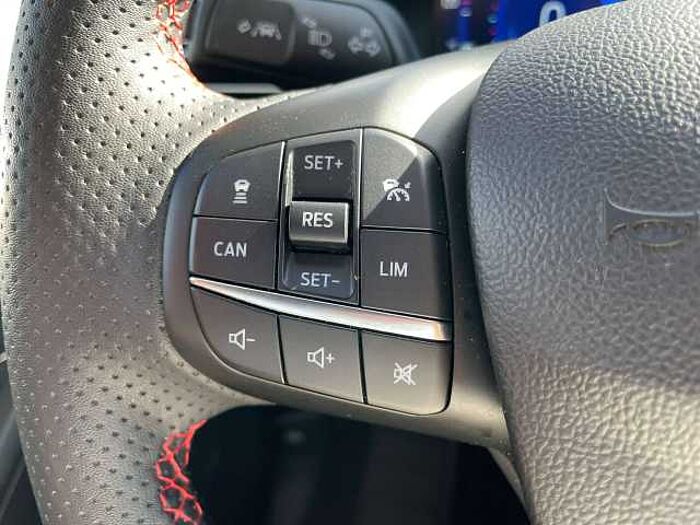 Ford Focus Focus Turnier 1.0 EcoBoost Hybrid ST-LINE X