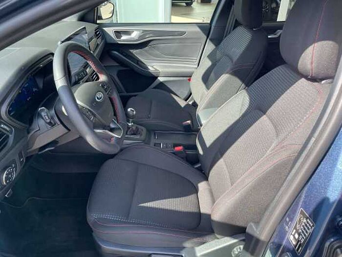 Ford Focus Focus Turnier 1.0 EcoBoost Hybrid ST-LINE X