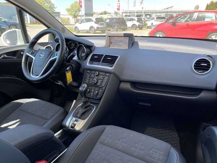 Opel Meriva Meriva 1.4 Automatik Innovation * 8-fach bereift *