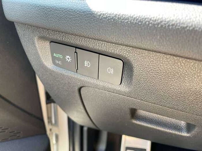 SKODA Octavia Octavia Combi Diesel IV 2.0 TDI DSG RS * AHK * Head Up *