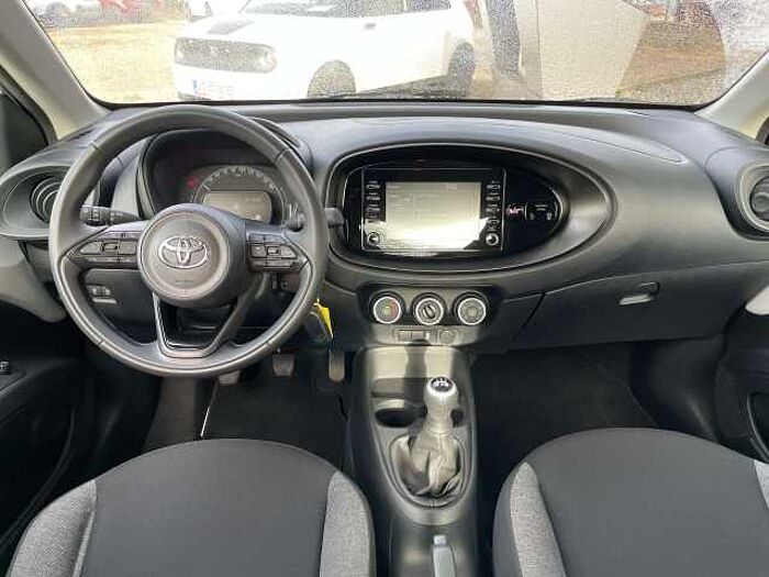 Toyota Aygo X Aygo X Play * 8fach bereift * scheckheftgepflegt *