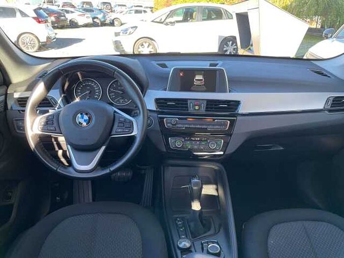 BMW X1 X1 xDrive20i Aut. Advantage * AHK * 1. Hand *