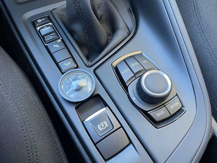 BMW X1 X1 xDrive20i Aut. Advantage * AHK * 1. Hand *