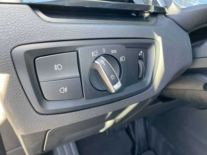 BMW X1 X1 xDrive20i Aut. Advantage * AHK * 1. Hand *